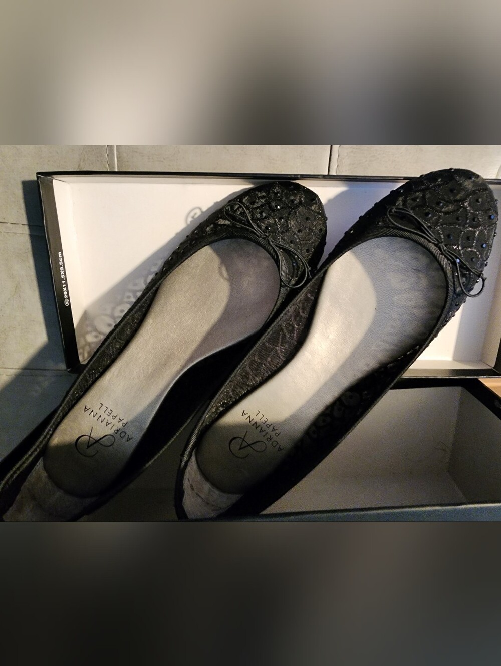 Adrianna Papell Black Lace and Rhinestone Sequined Ballet Flats sz 8 (028)